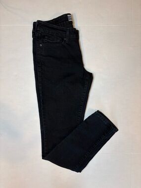 Levi’s Signature Black Mid Rise Skinny Jeans size 6M